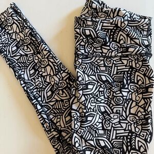 Mondetta Black and White Patterned Leggings